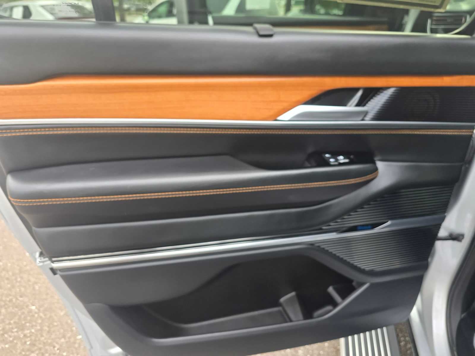 2024 Jeep Grand Wagoneer L Series III