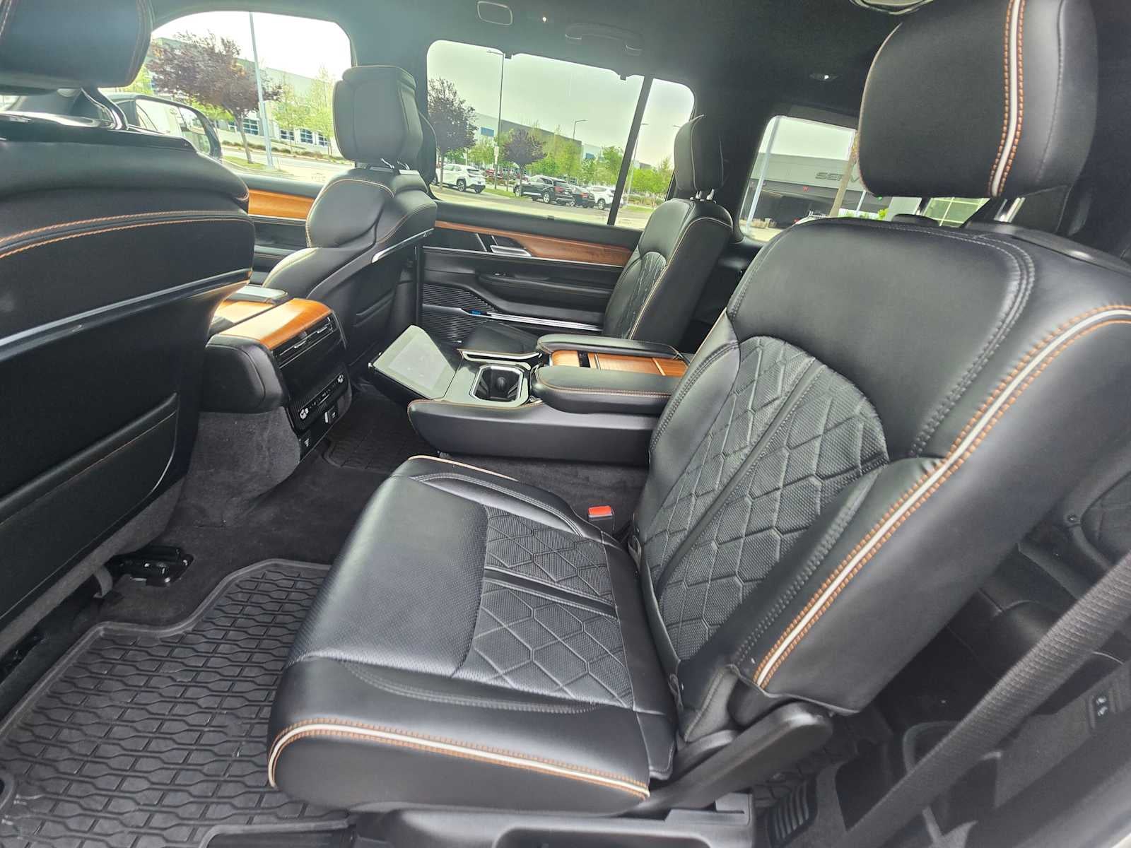 2024 Jeep Grand Wagoneer L Series III