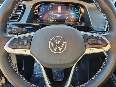 2025 Volkswagen Atlas Cross Sport 2.0T SE w/Technology