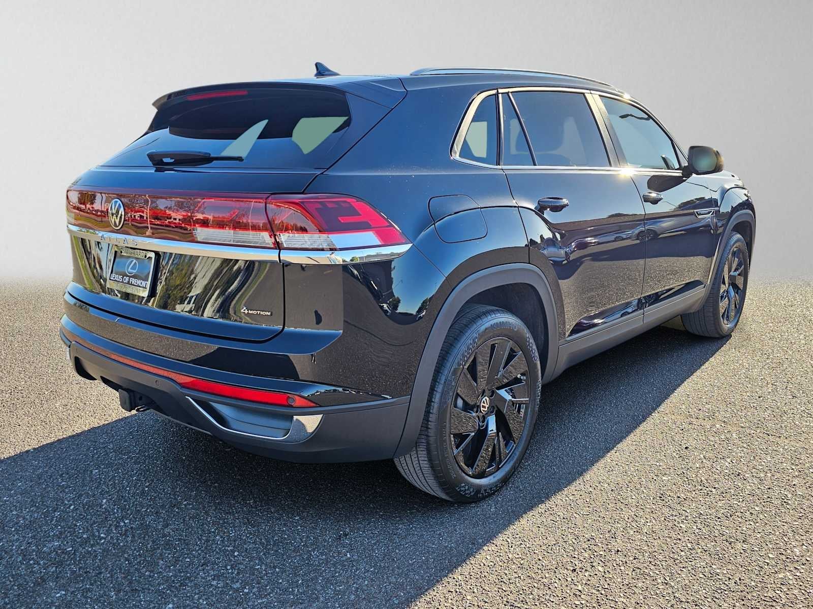2025 Volkswagen Atlas Cross Sport 2.0T SE w/Technology