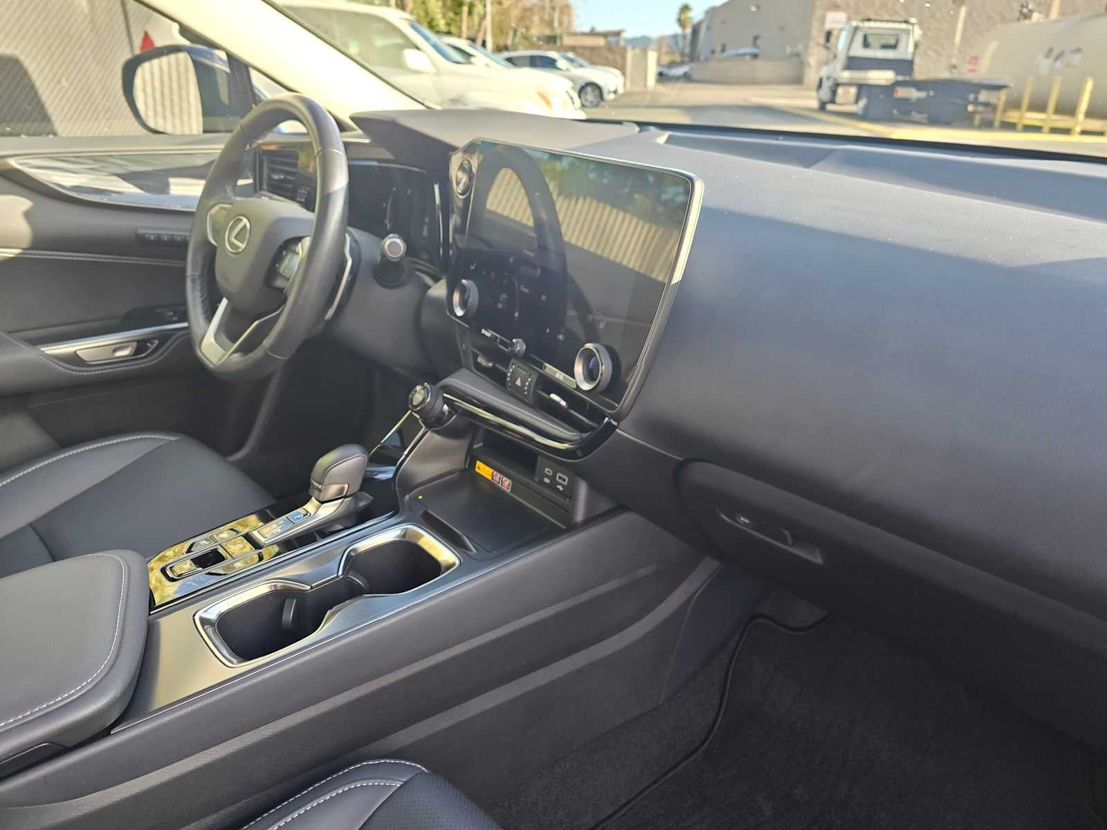 2025 Lexus NX 350h PREMIUM