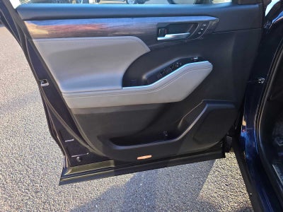 2023 Toyota Highlander Platinum