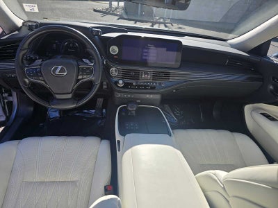 2023 Lexus LS 500h AWD