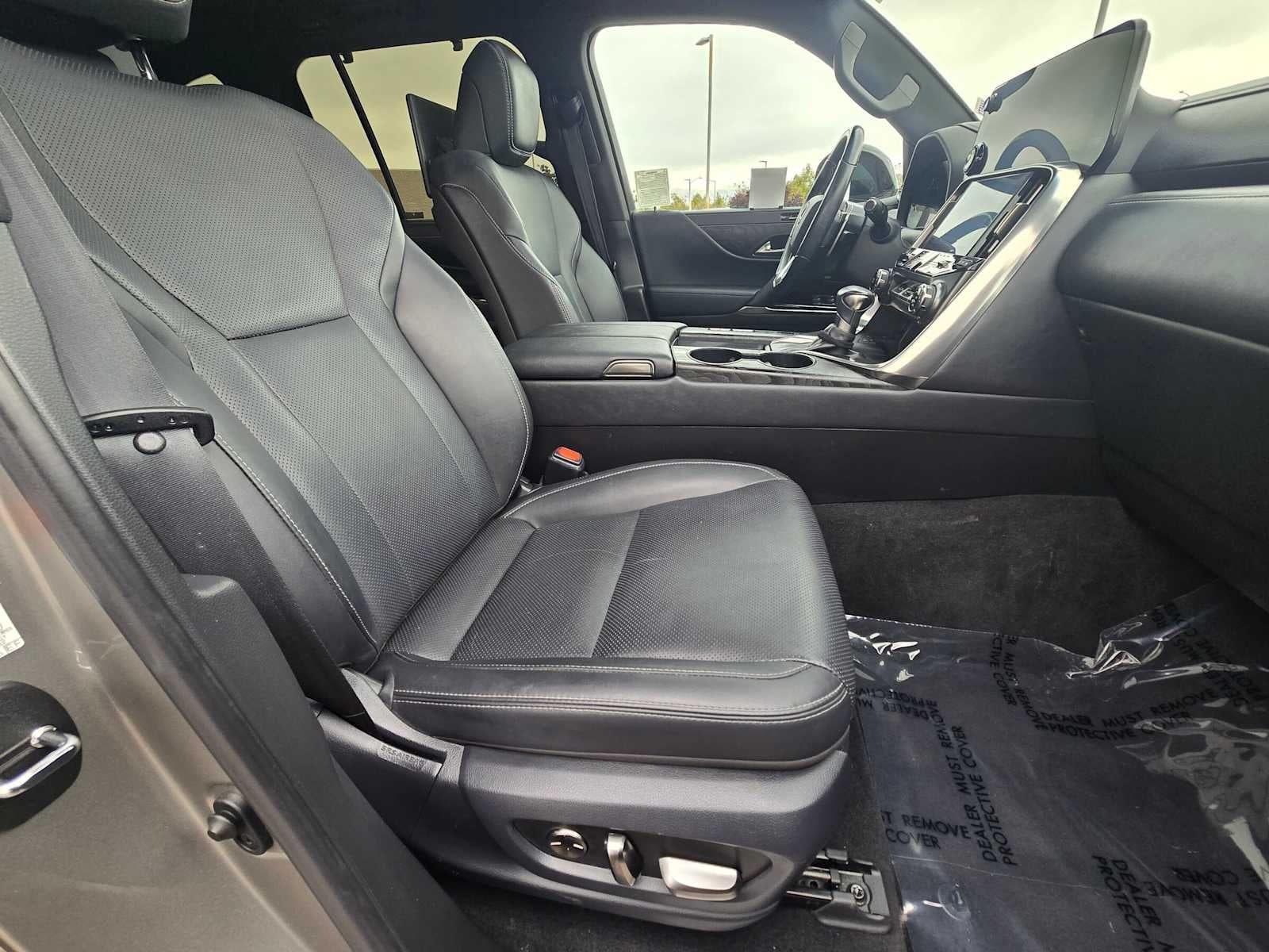 2022 Lexus LX 600 Luxury