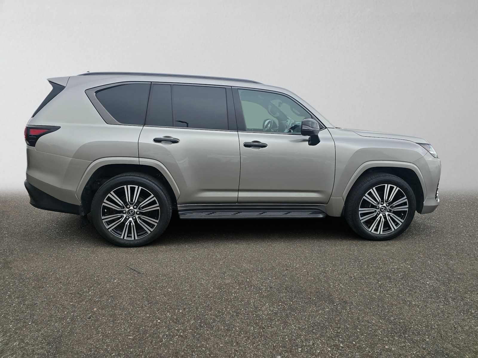 2022 Lexus LX 600 Luxury