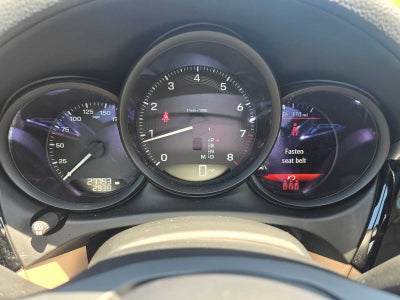 2025 Porsche Macan T