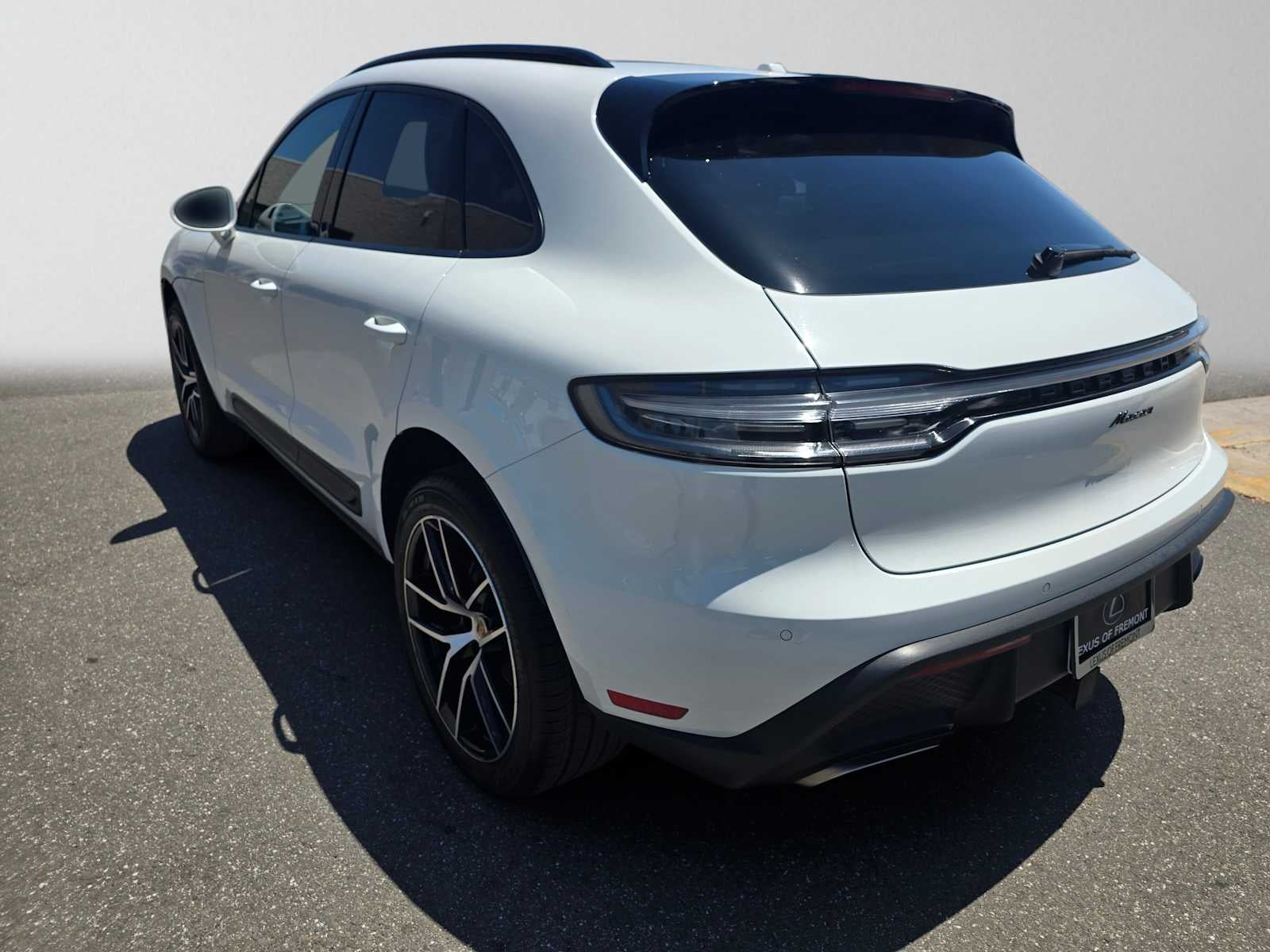 2025 Porsche Macan T
