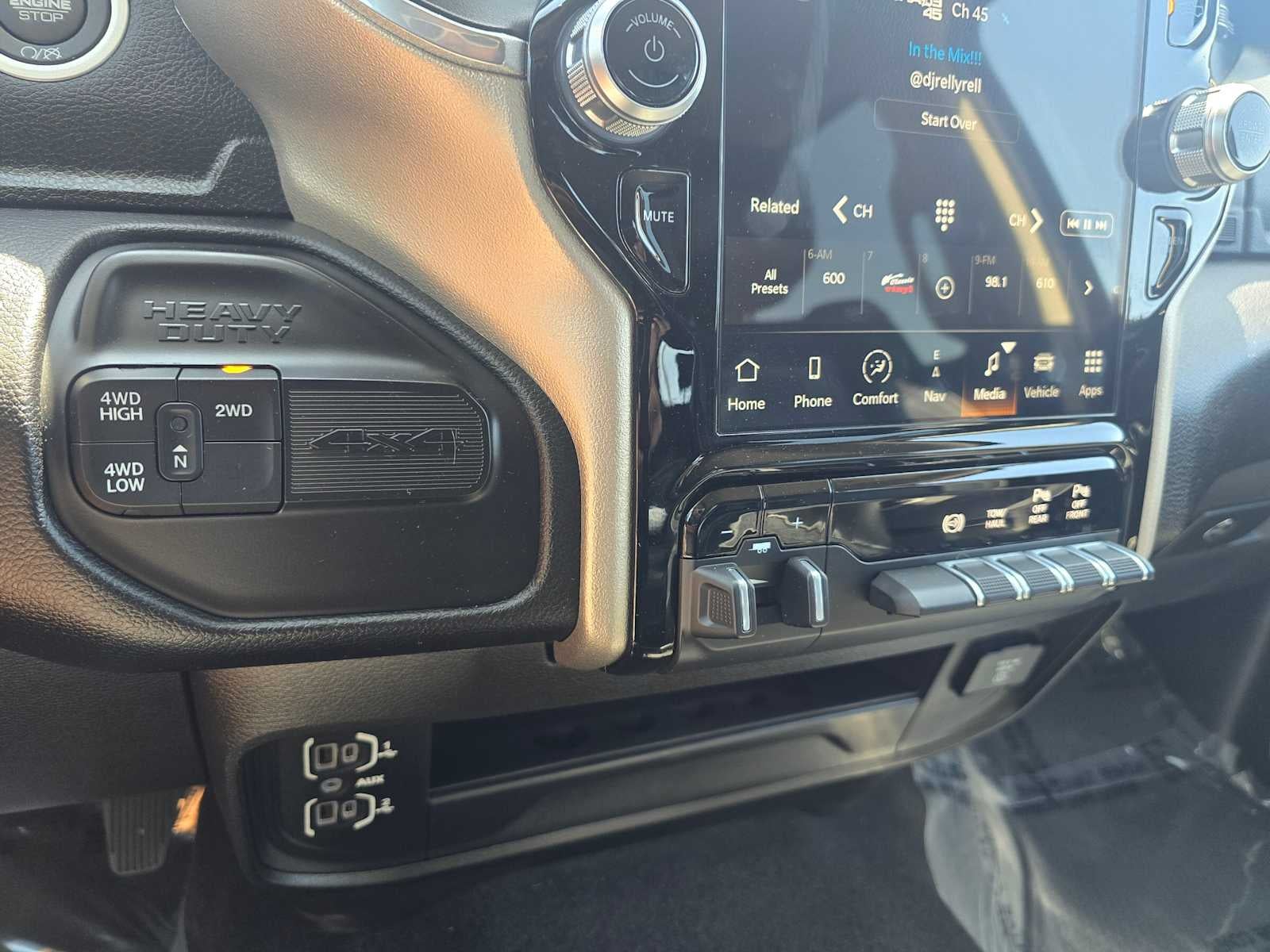 2024 RAM 2500 Laramie