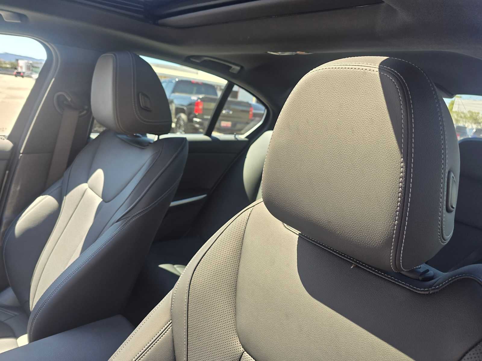 2024 BMW 330i 330i