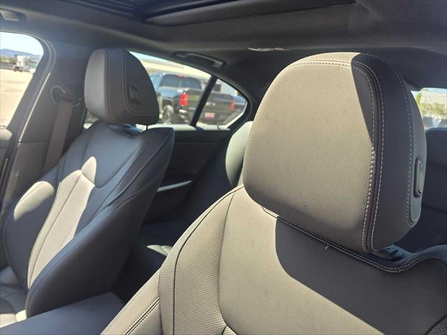 2024 BMW 330i 330i