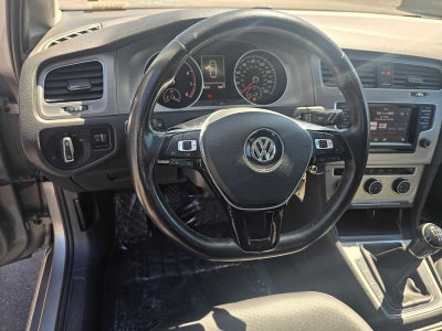 2015 Volkswagen Golf TSI S