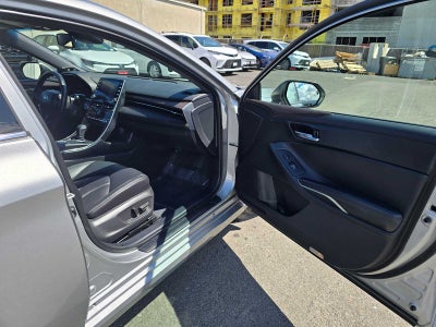 2021 Toyota Avalon Hybrid XLE