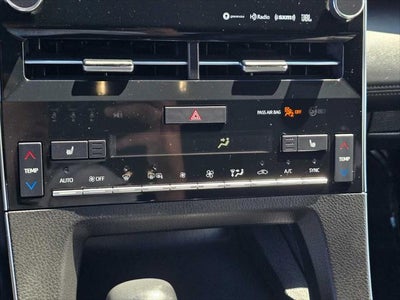 2021 Toyota Avalon Hybrid XLE