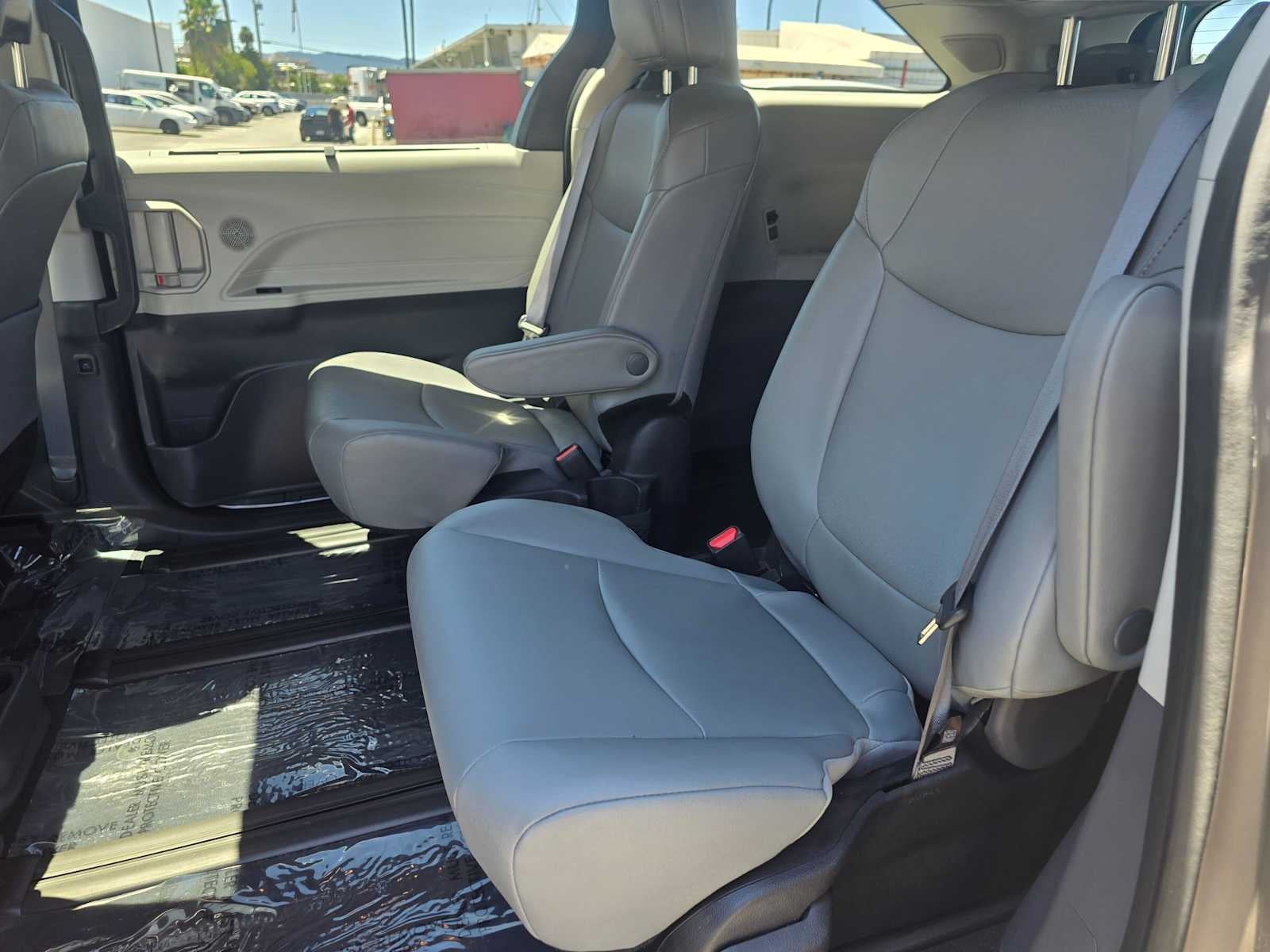 2023 Toyota Sienna XLE