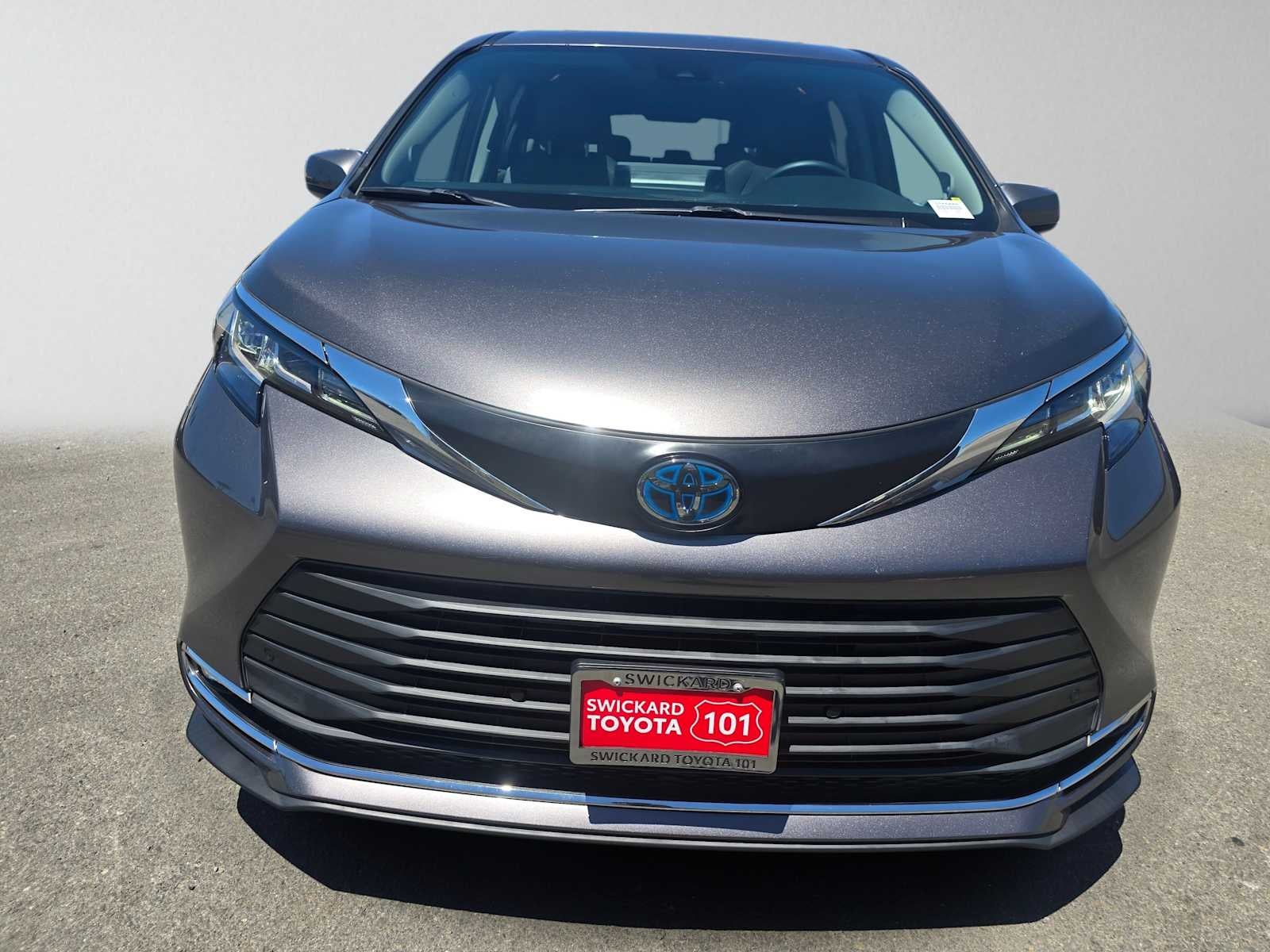 2023 Toyota Sienna XLE