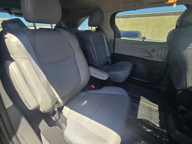 2023 Toyota Sienna XLE