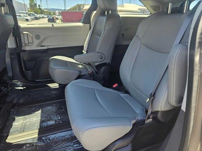 2023 Toyota Sienna XLE