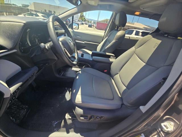 2023 Toyota Sienna XLE