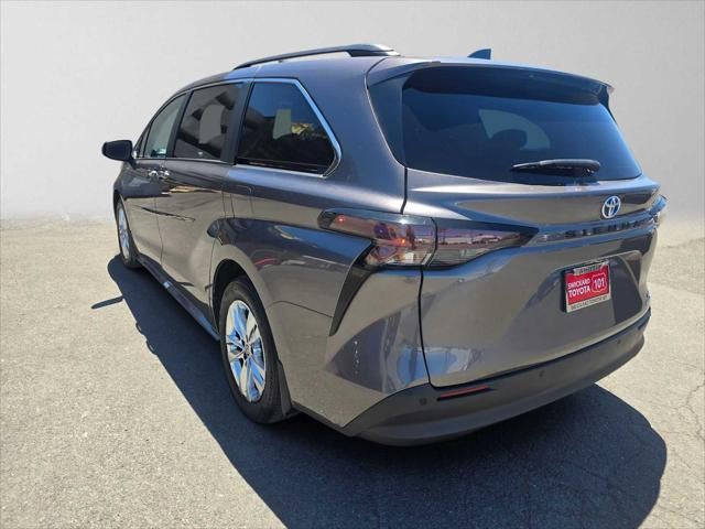 2023 Toyota Sienna XLE