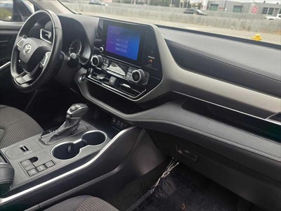2023 Toyota Highlander LE