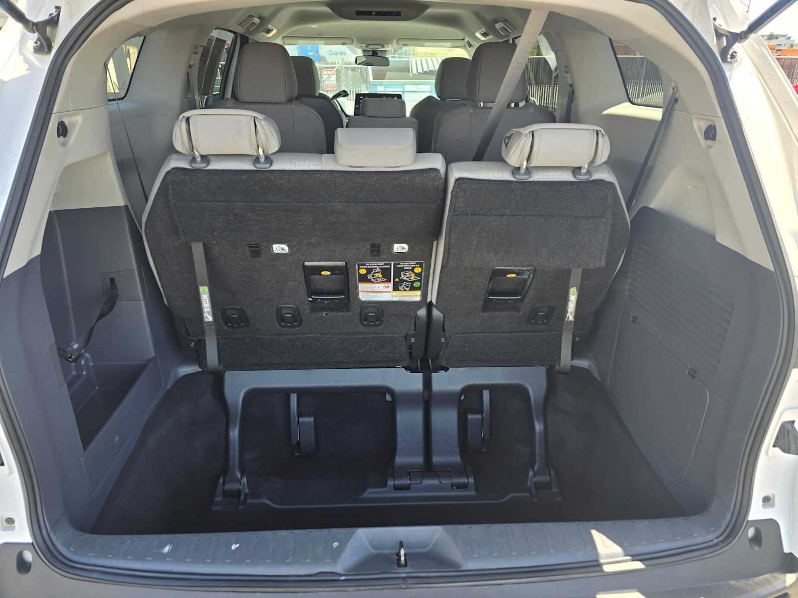 2024 Toyota Sienna LE