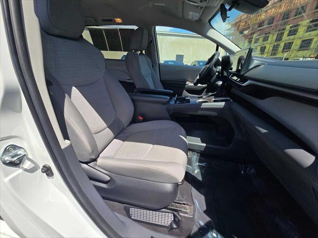 2024 Toyota Sienna LE