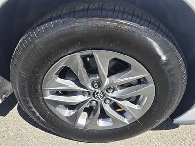 2024 Toyota Sienna LE
