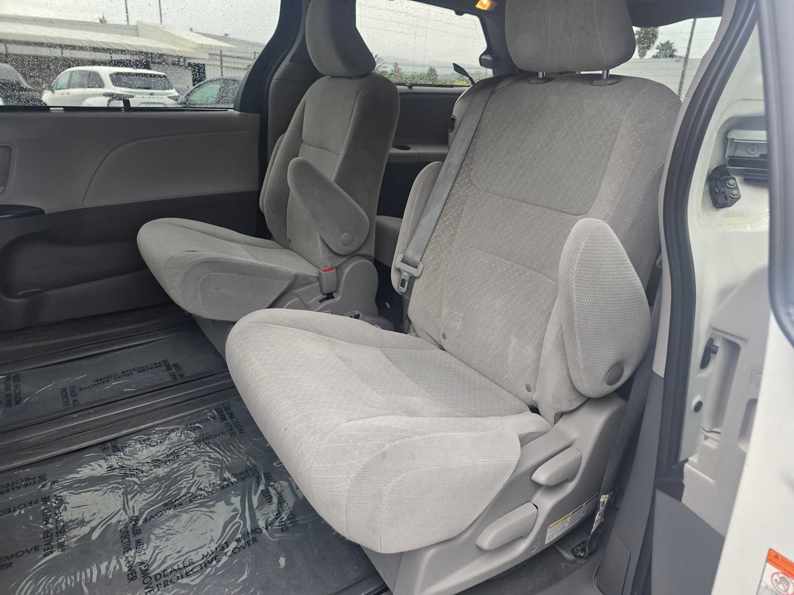 2020 Toyota Sienna LE