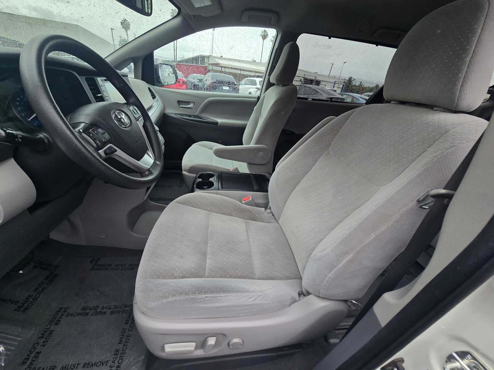 2020 Toyota Sienna LE