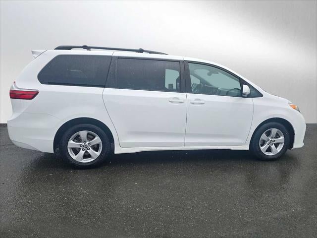 2020 Toyota Sienna LE