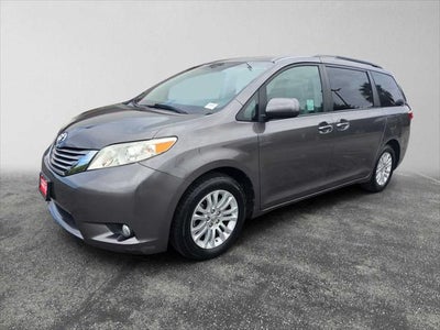 2017 Toyota Sienna XLE