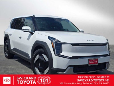 2026 Kia EV9 Light Short Range