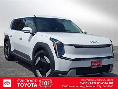 2026 Kia EV9 Light Short Range