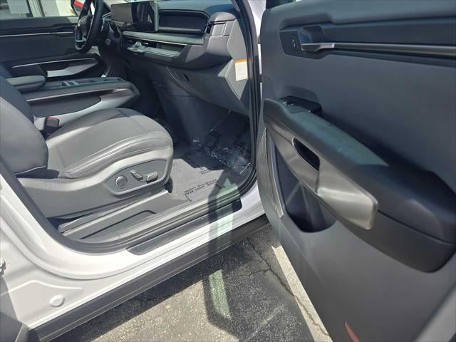 2026 Kia EV9 Light Short Range