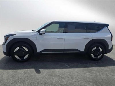 2026 Kia EV9 Light Short Range