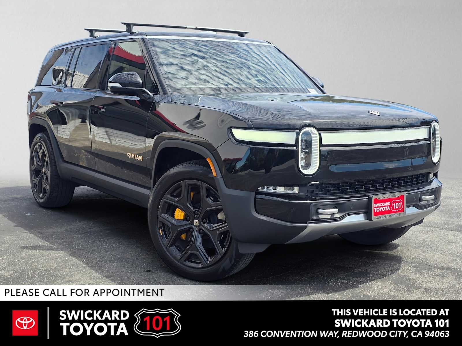 2024 Rivian R1S Adventure