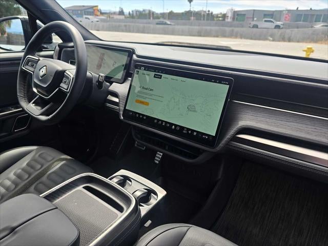 2024 Rivian R1S Adventure