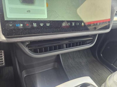 2024 Rivian R1S Adventure