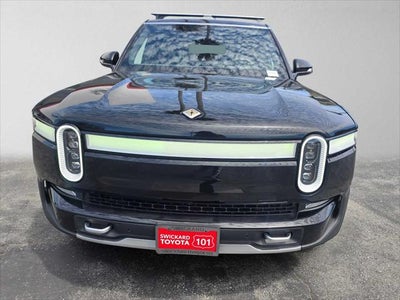 2024 Rivian R1S Adventure