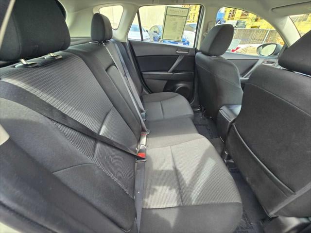 2013 Mazda Mazda3 i Touring
