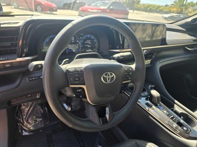 2025 Toyota Crown Platinum