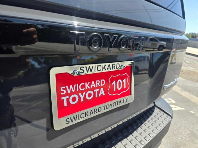 2025 Toyota Land Cruiser 4WD (Natl)