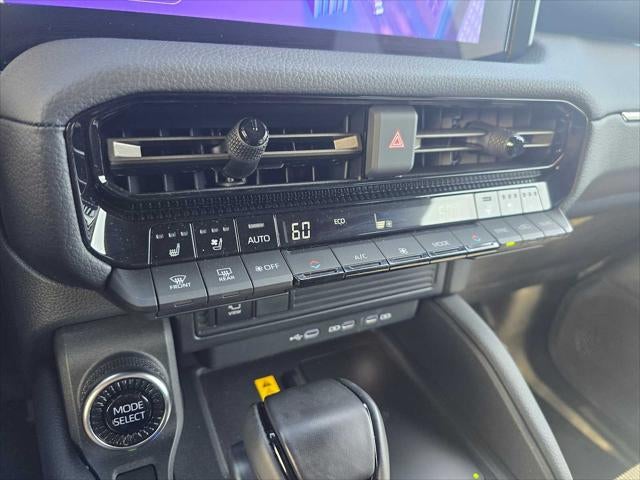 2025 Toyota Land Cruiser 4WD (Natl)
