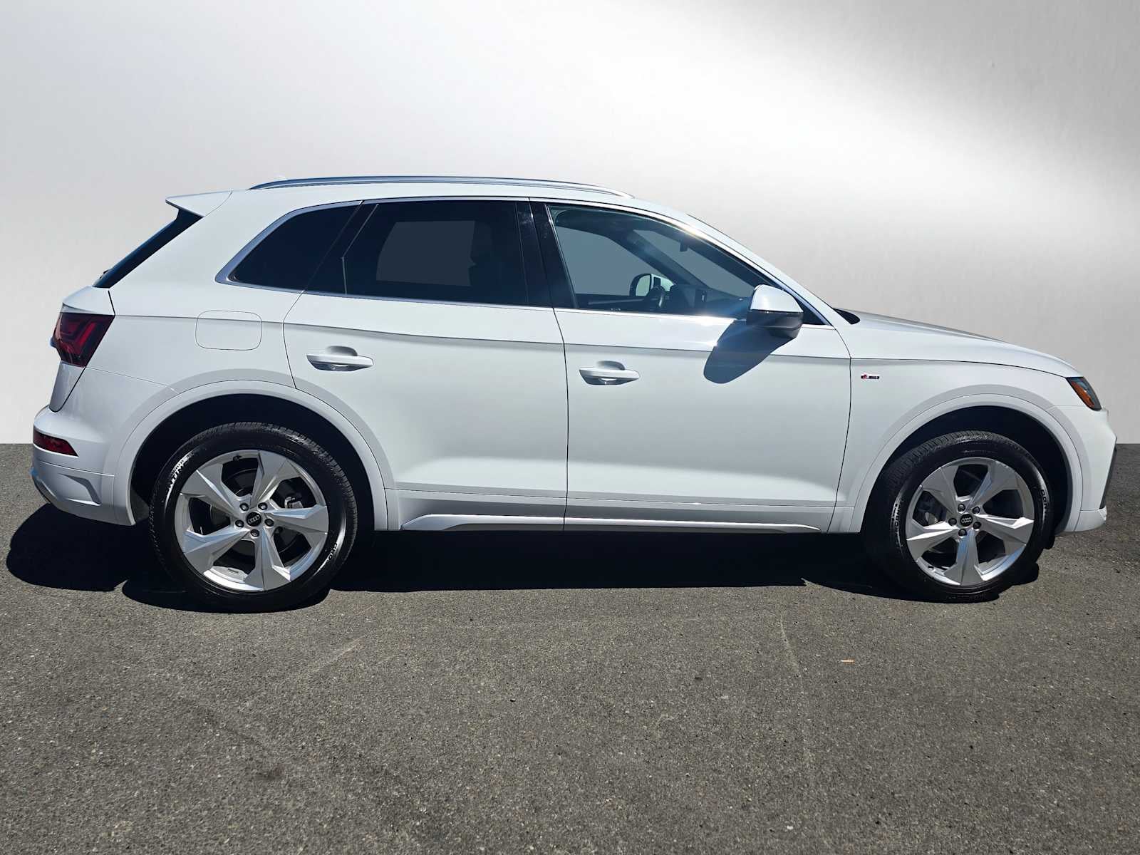 2024 Audi Q5 S line Premium Plus
