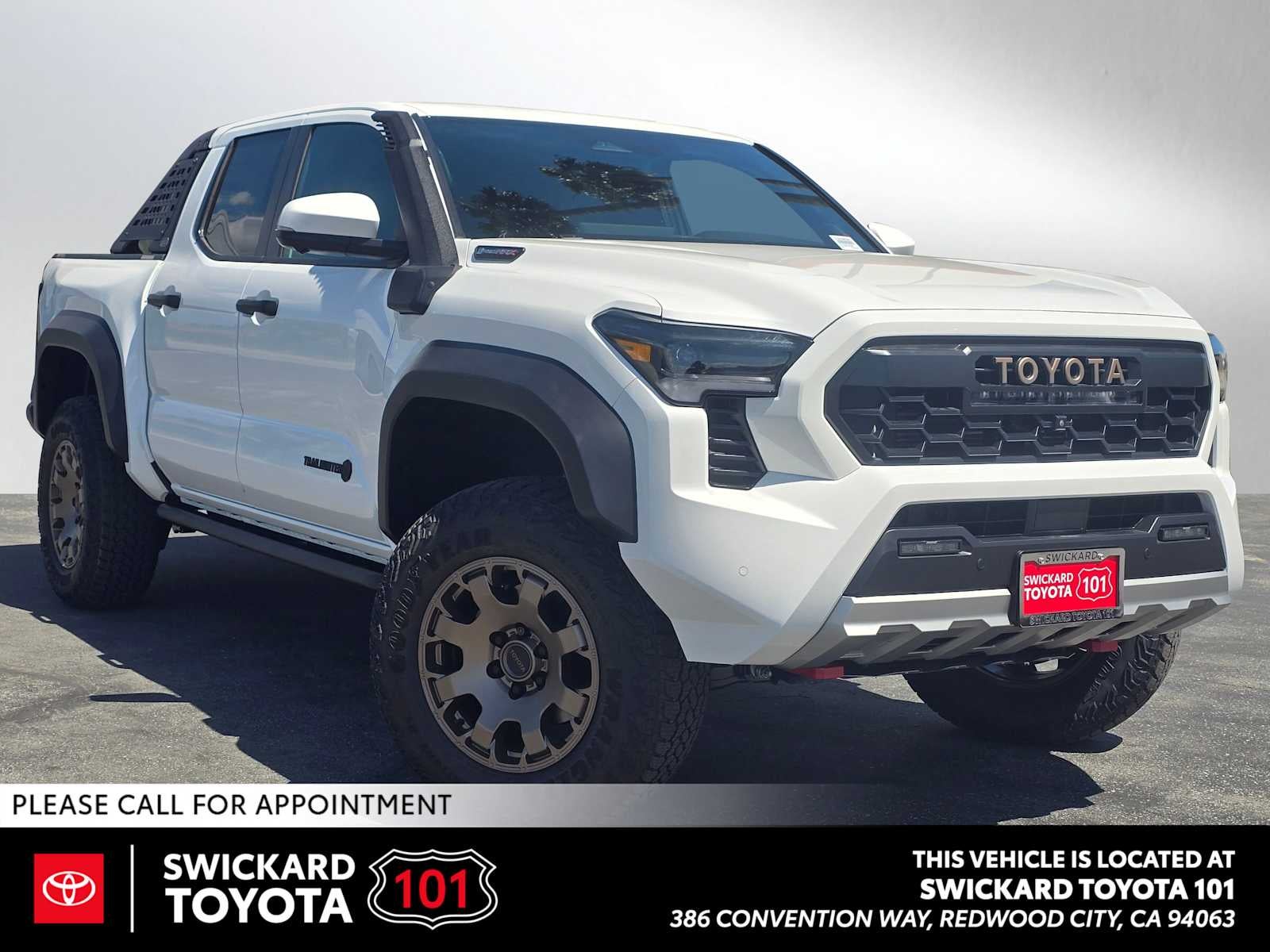 2026 Toyota Tacoma i-FORCE MAX Tacoma Trailhunter