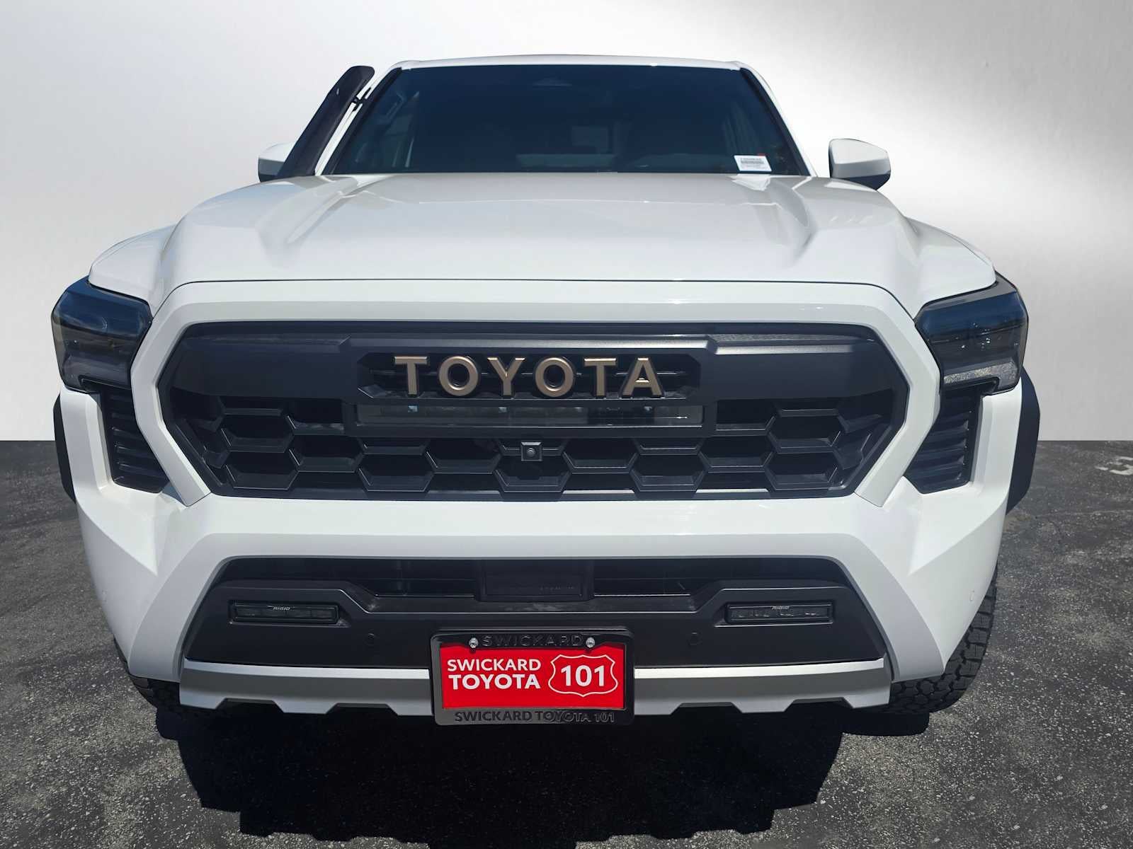 2026 Toyota Tacoma i-FORCE MAX Tacoma Trailhunter
