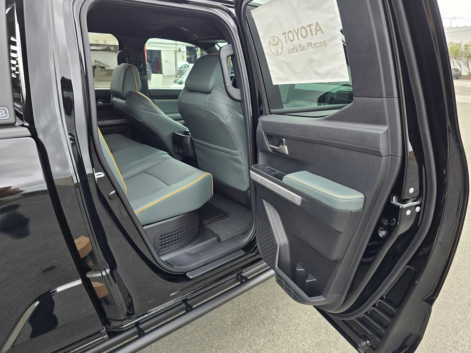 2025 Toyota Tacoma i-FORCE MAX Tacoma Trailhunter