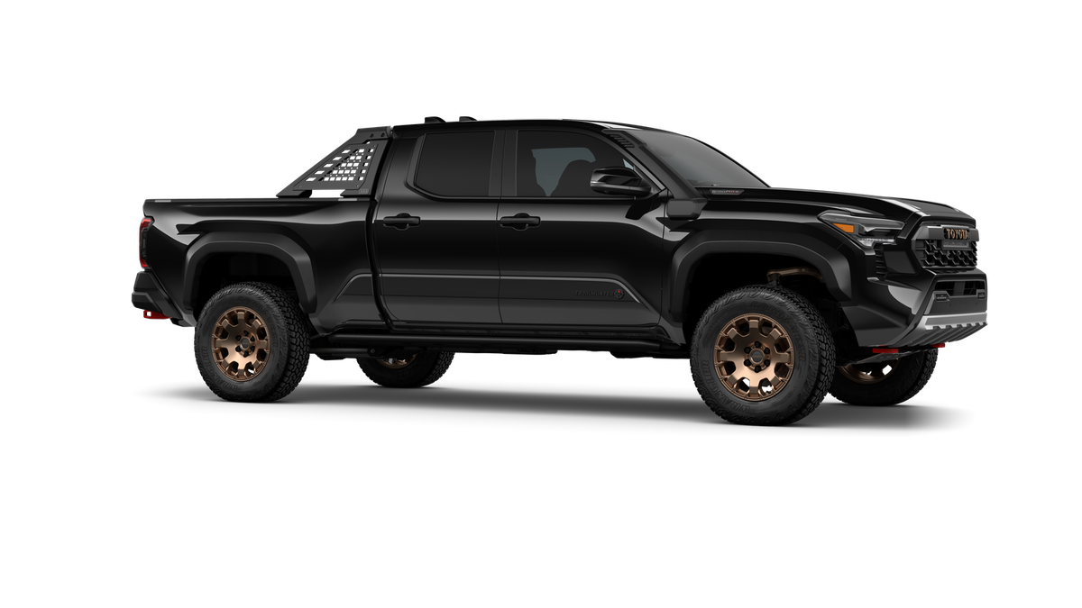 2025 Toyota Tacoma i-FORCE MAX Tacoma Trailhunter