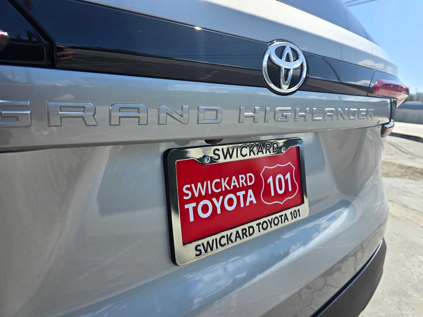 2026 Toyota Grand Highlander Hybrid LE