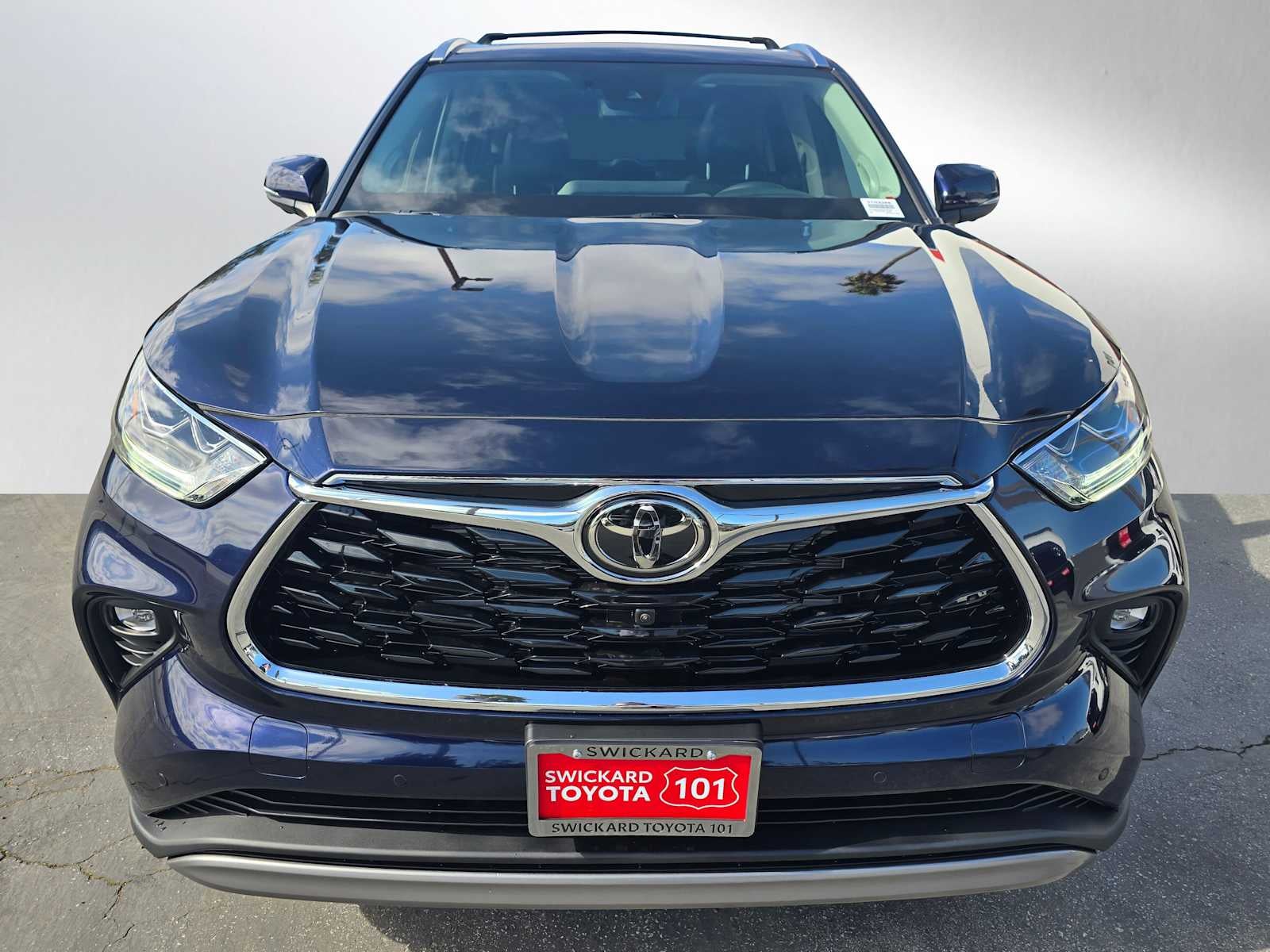 2026 Toyota Highlander Hybrid Platinum